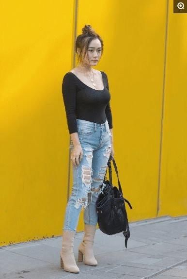  [冷艳]街拍: 黑衣模特尽显冷艳姿色
