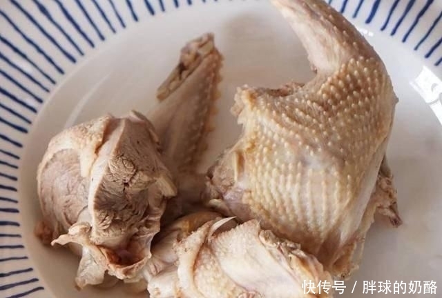 极其丰富@女人过了25岁,一周吃一次这个,保证50岁依然肌肤紧致没皱纹