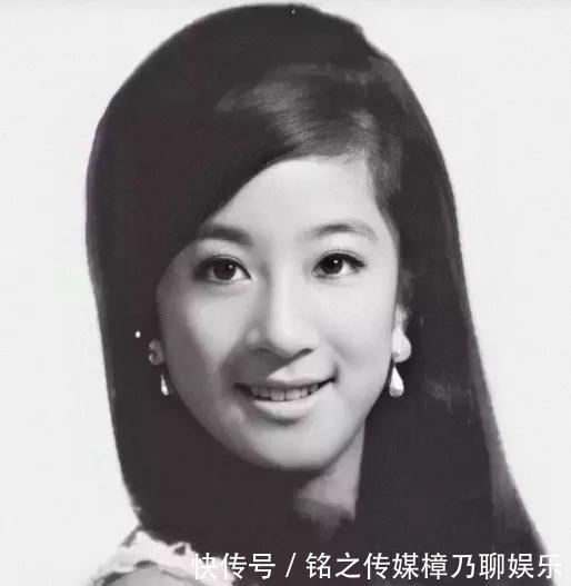 「花样滑冰」71岁老奶奶身材看起来像17岁少女,这个传奇的女人到底做对了什么