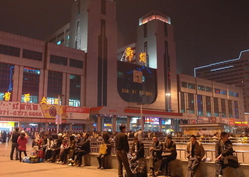 我国最“发达”的火车站，想去哪就去哪，地理位置太有优势！