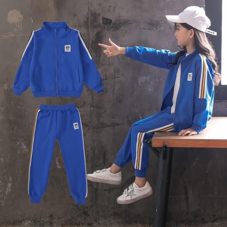 有这些潮童装，让你看起来非常的洋气，这才是现在最漂亮的秋装