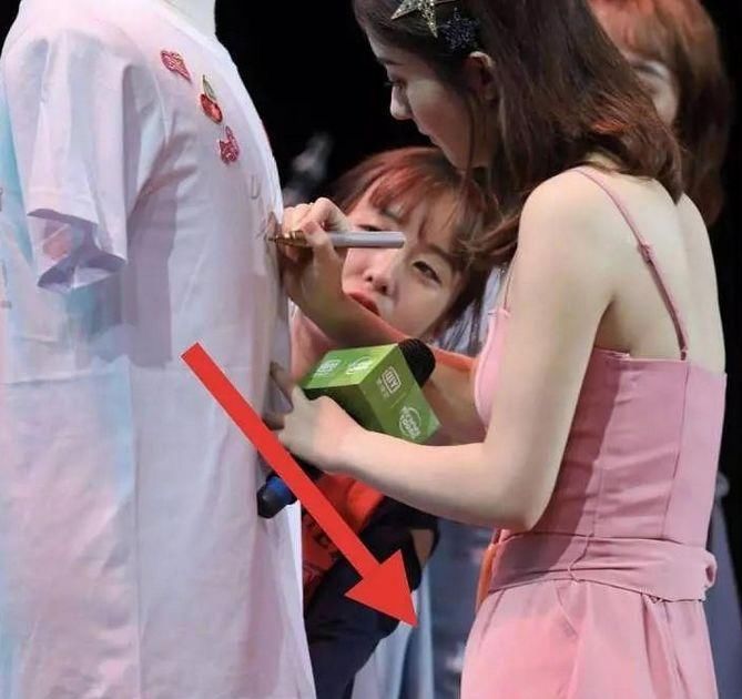 赵丽颖七夕终破怀孕传言，她希望两人能克服一切困难相爱