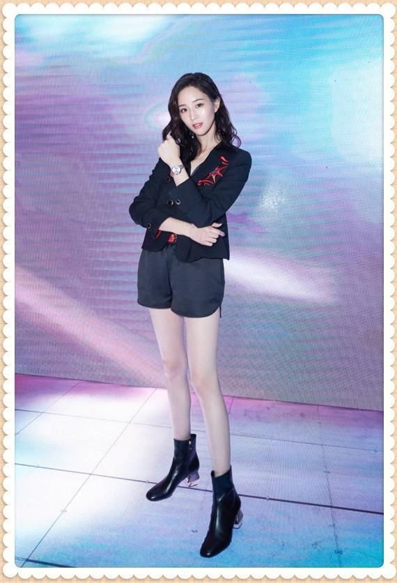 张钧甯真任性!西装外套下竟只穿了条安全裤,网友:这效果真绝了