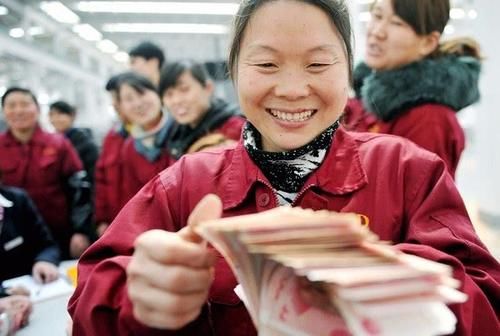  农民@一边抱怨养老太难，一边却不愿缴社保，专家：农民咋想的？