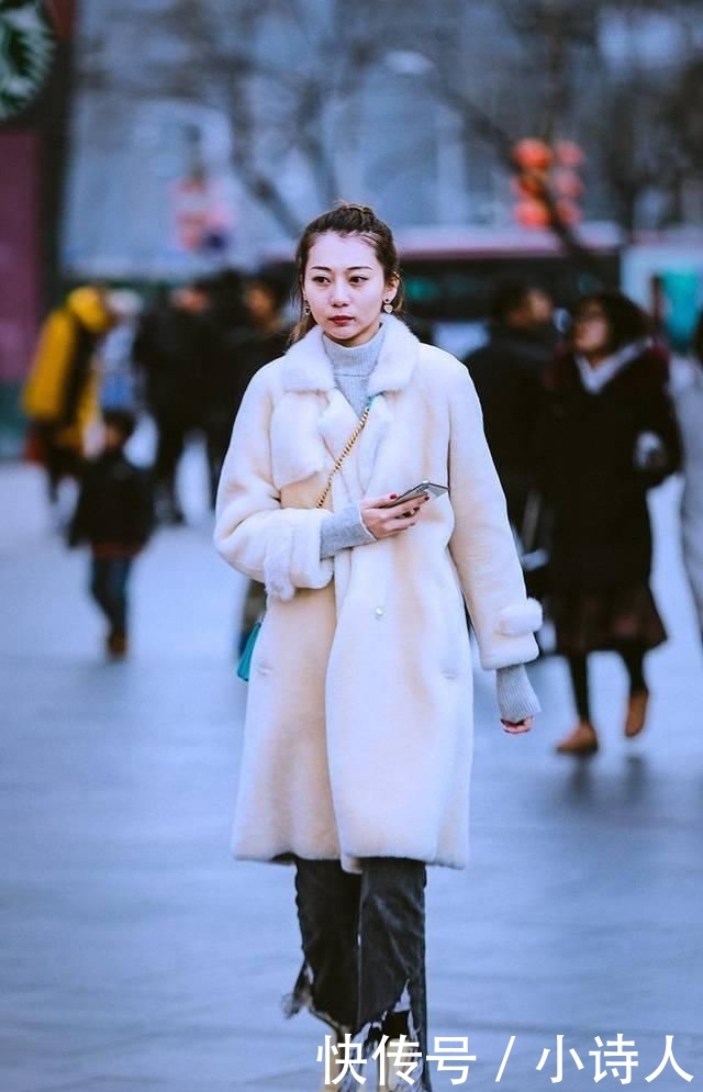  努力：人们还是喜欢随性舒服的穿搭，相信很多人一眼就会爱上这种风格