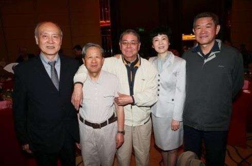 黄永胜长子，为人慷慨大方，依靠父辈关系生意红火，身价不菲