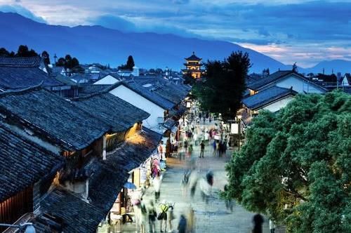 世界上最“幸福”的国家，半夜还能在外撸串，美国人：好羡慕！