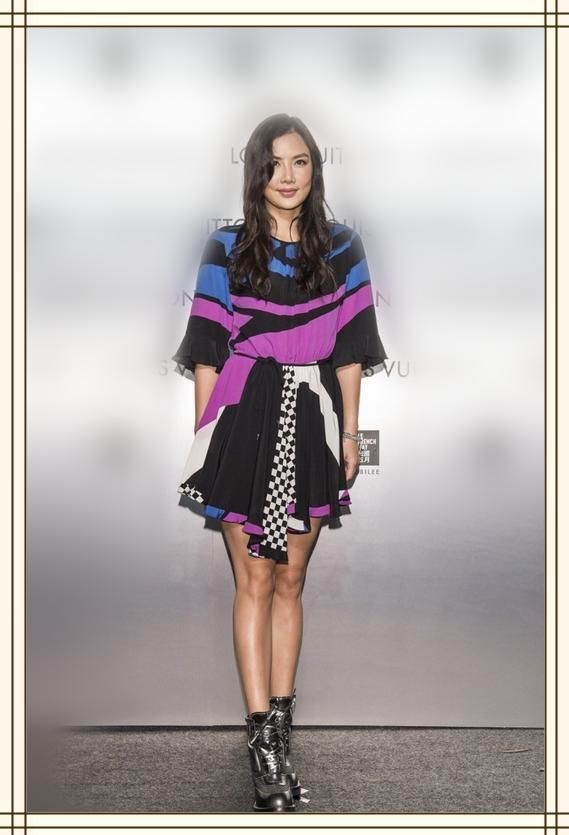 乐基儿真敢穿!胸前只靠一个蝴蝶结?网友:王的女人就是霸气!