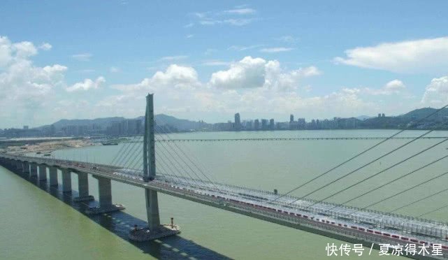 海水那么深，跨海大桥的桥墩是如何建的看完不得不佩服工程师