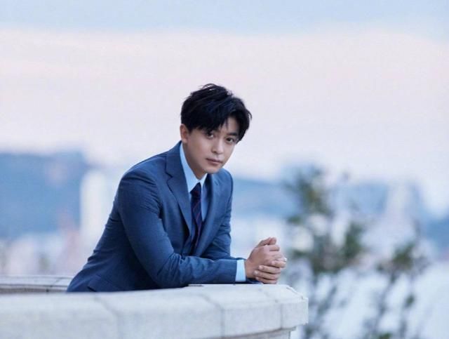 爱情公寓5张伟感情线