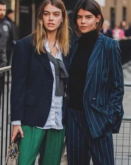  『打造』运用经典色打造时髦造型!早春实用穿搭指南,你最pick哪一套