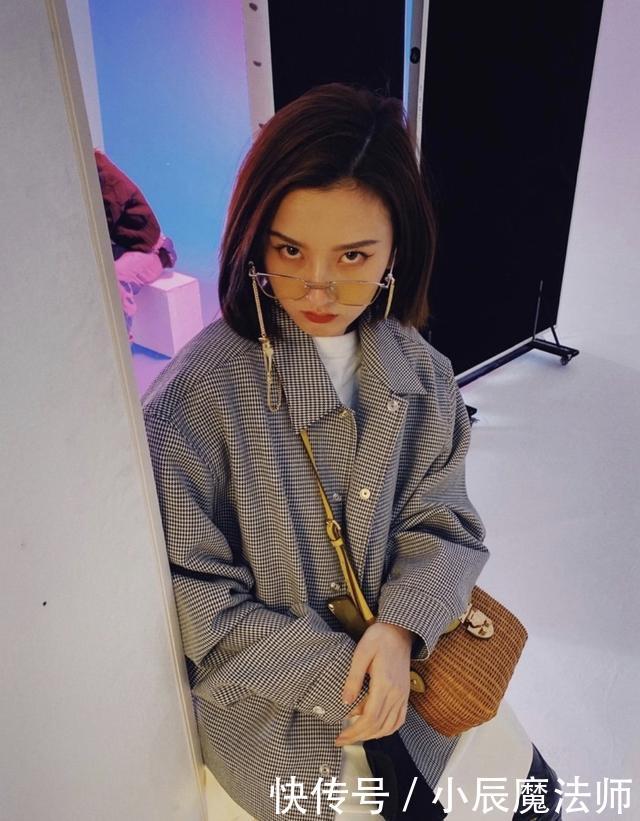  【瞧瞧】先别急着买衣服，瞧瞧今年明星团宠的“4款”单品，穿一次就上头