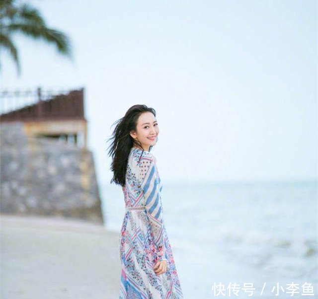 34岁王鸥穿衣太有女人味了,难怪明道都拜倒在她的石榴裙下!