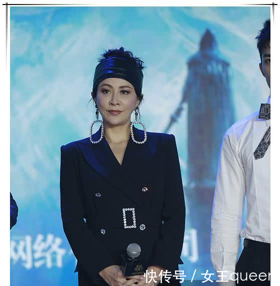 本以为窦靖童的“凤梨头”够抢镜的了，可看到刘嘉玲，我无语了！