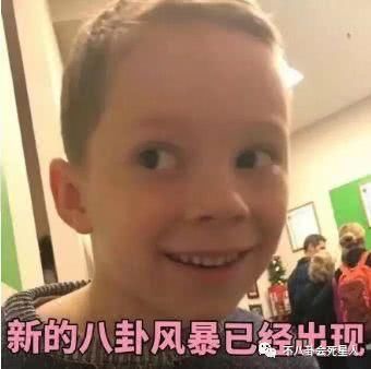 女星早秋机场秀，蒋欣依旧雄壮，张馨予幸福肥，吴昕身材比例太虐