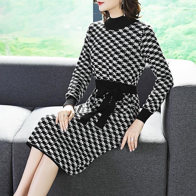 女人再瘦，也别穿紧身裤!试试这“新鲜出炉”的秋裙，美嫩美嫩的