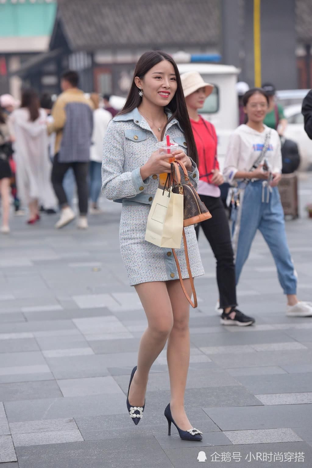 「清爽」说起夏日穿搭,清爽才是硬道理,短裙让人穿不腻