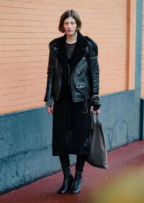  『随便』40岁以上的女人更应该精致，有的衣服不能随便穿，太没气质了