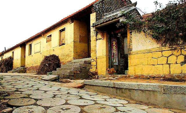 尸体|石磨奇案河里钓出尸体,石磨绑缚尸身,知县妙计破案,凶手被擒