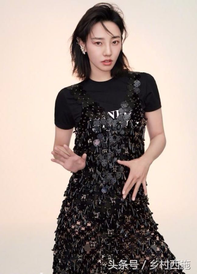 白百何几天不见瘦成一道闪电，网友:看来拍戏是真累!