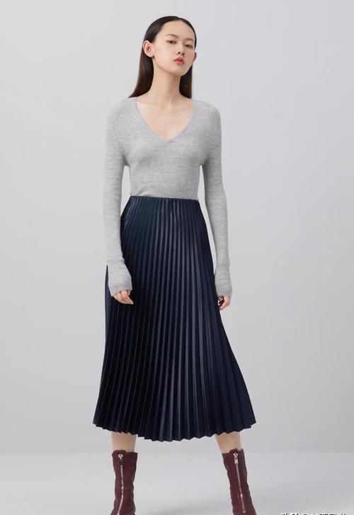  [着装]一条完美裤装或半裙，提升着装质感同时，还能给上衣带来一次新生