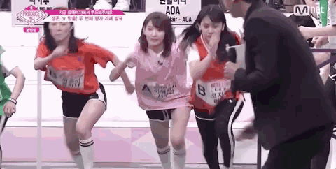 Produce48的C位少女宫胁咲良，她的神秘“铁刘海”真不是粘了胶水