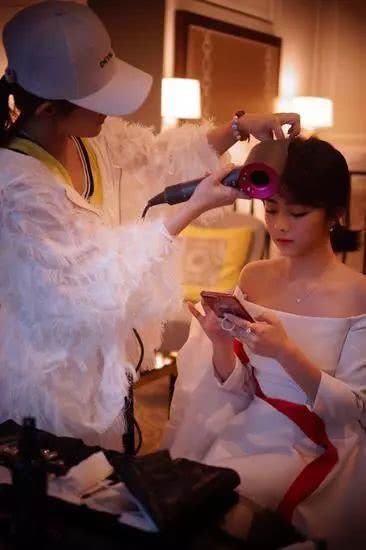 【美发】别再拿着照片找tony了,这发型不是卷的