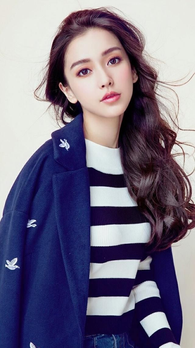 黄晓明小舅子上热搜，杨颖凌晨更博回应：他不想做幕前的工作！