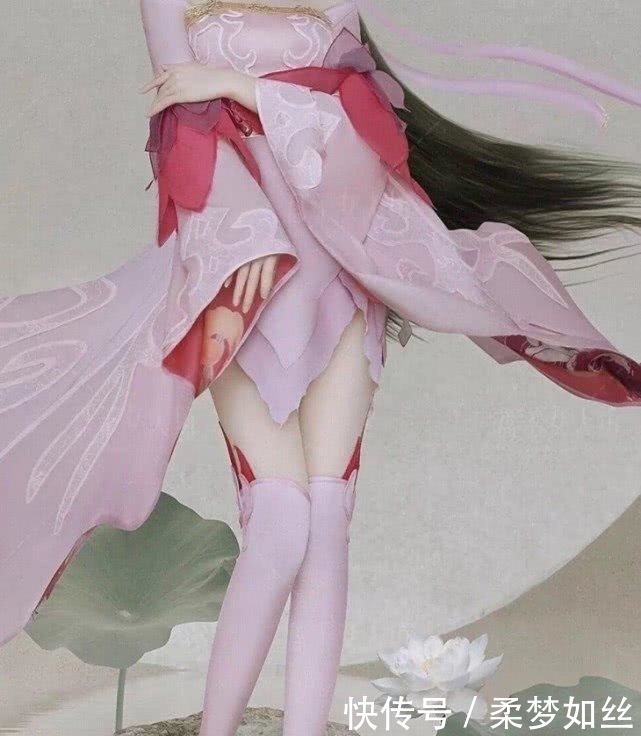 # 动漫#一穿就火了,网友大呼比动漫美!,张天爱首次COS王者荣耀貂蝉