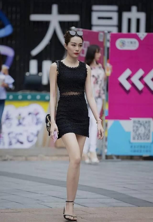  「女生」高跟鞋简约时尚，在春天让女生显得更加的优雅
