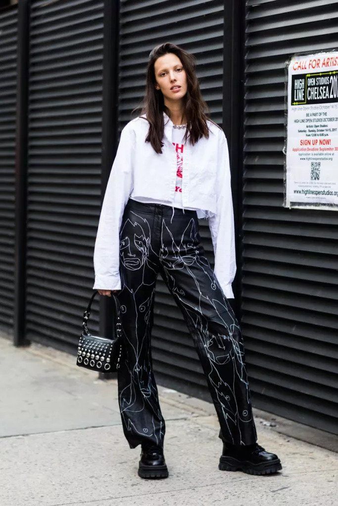 入秋后，阔腿裤的搭配也是时候升级一下了!