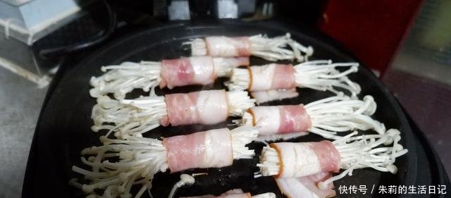 『懒人』好吃又好做的懒人美味——培根金针菇卷的做法来啦