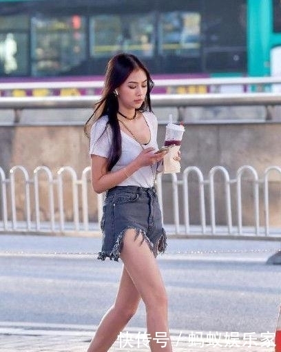 潇洒|时尚美女街拍:时尚潇洒的美女,甜美减龄