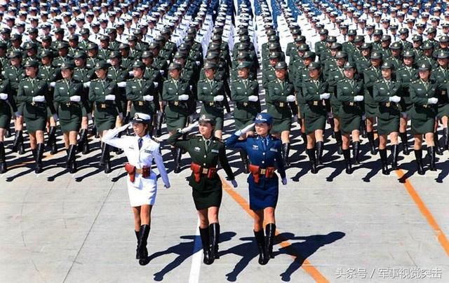 阅兵时，女兵为什么穿“丝袜”？说出来你都不一定会信