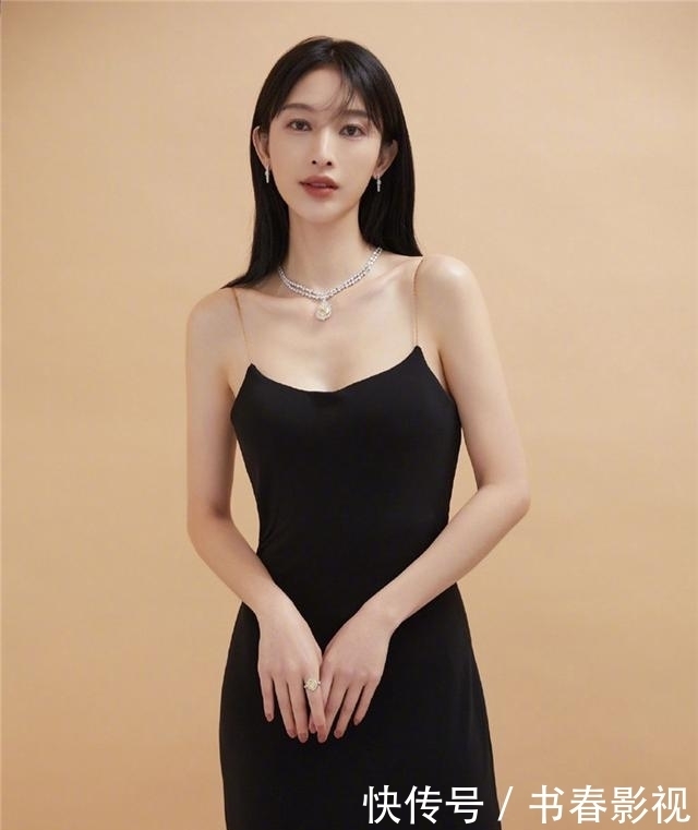 #尤物#张俪为何被称为“长腿尤物”看看这些美照你就懂了,我酸了
