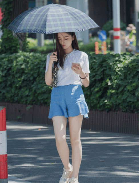 图一清纯元气少女,图二大长腿,图三闭月羞花春天小妖精!