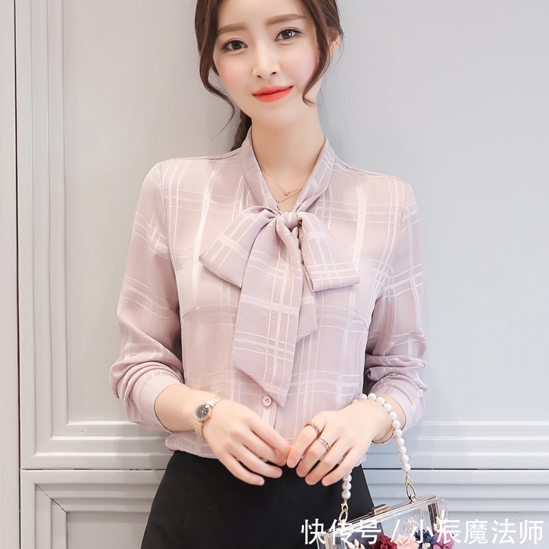  气质：新发现一款女装，叫：减龄衬衫，比连衣裙更显气质，怎么穿怎么美