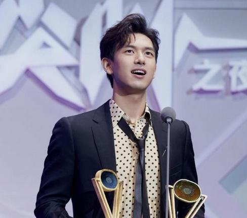 肖战北京台春晚宣传