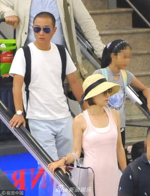 马伊琍穿粉色吊带裙凹凸有致超自信，没有好身材绝对不敢这样穿