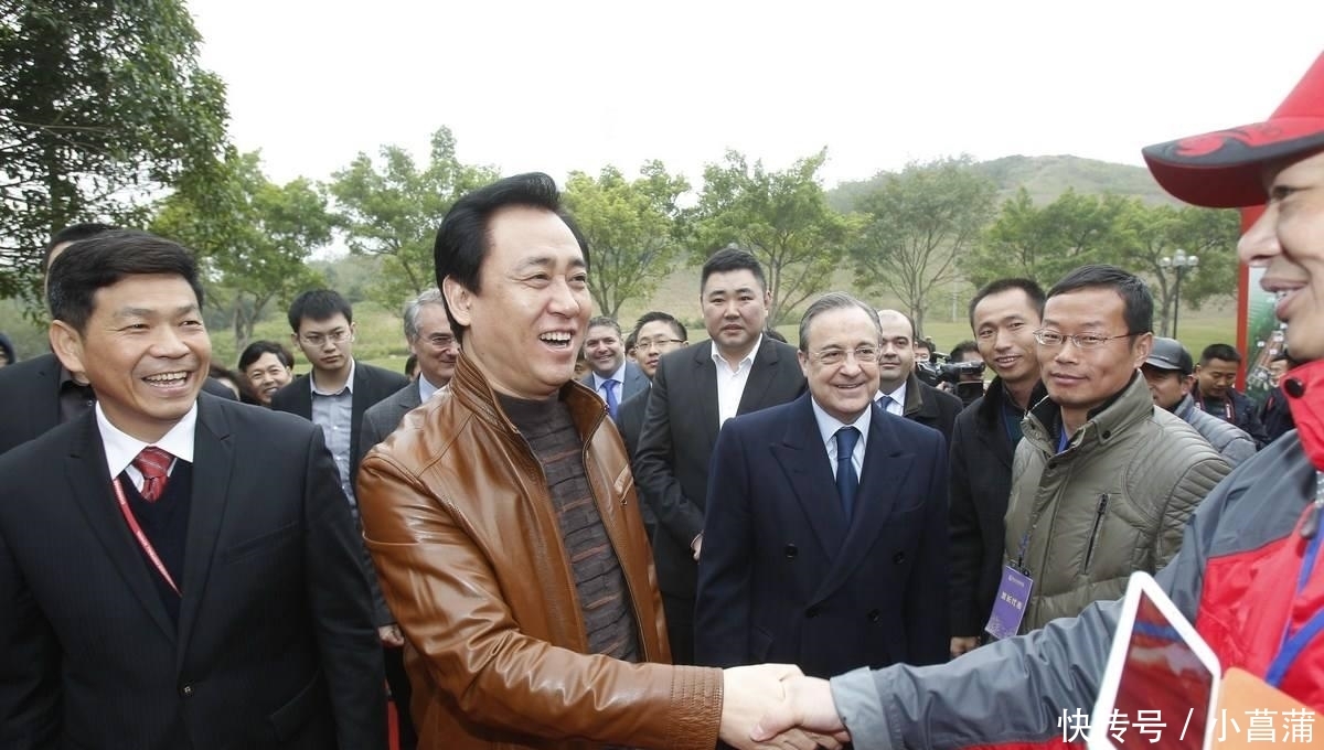  [老父]“衣锦还乡”恒大许家印陪老父回乡探亲, 霸气福利惠及乡