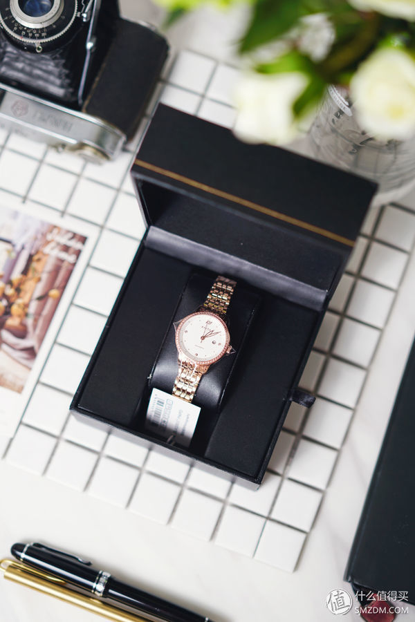 优雅灵动，简约时尚:飞亚达Charming时尚机械女表 真人试戴