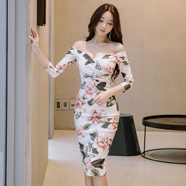 如果你是70后，这种裙子多备两件，高雅精致，让你美得清新脱俗