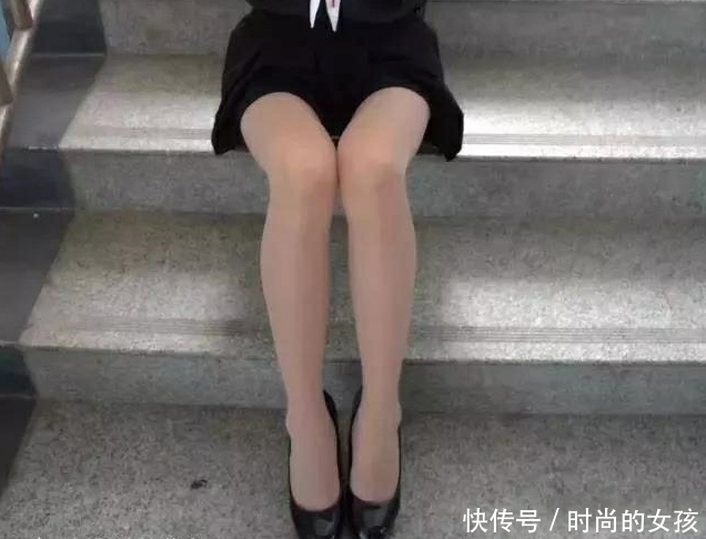 时尚干练的高跟鞋，简单的设计感，穿着让你去任何你想去的地方！