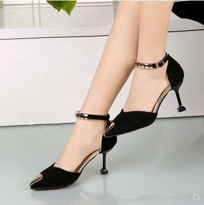 性格尖头高跟鞋谁穿谁好看，性感的不得了，女人味十足