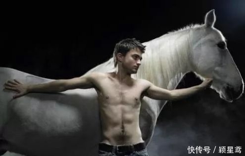  『竟是』原来赫敏当年爱的竟是他？《哈利波特》上映18周年，霍格沃茨的学生如今还好吗