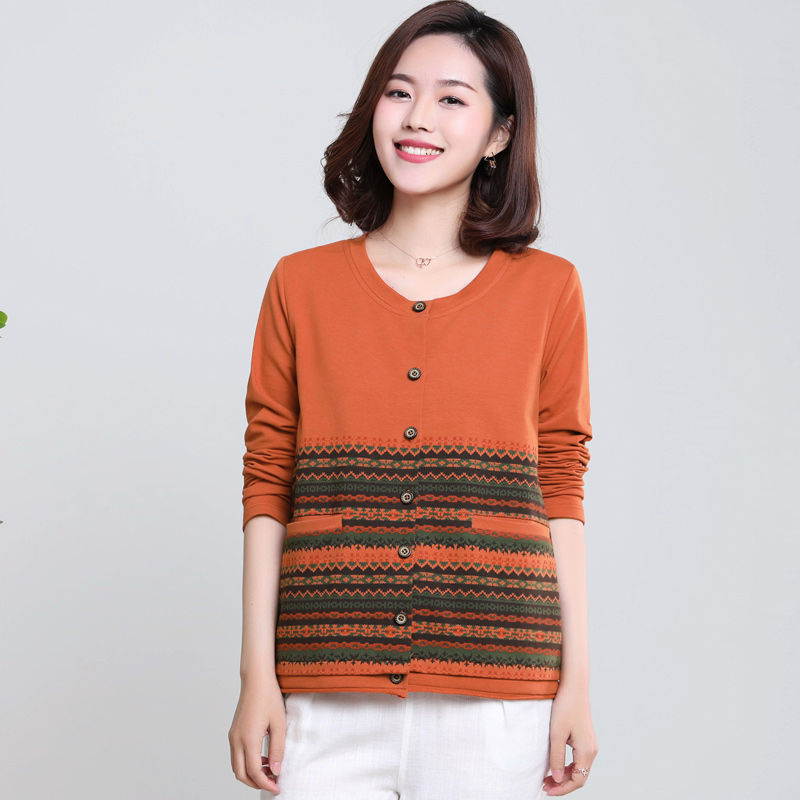 女人若不差钱，强烈建议穿这几款秋装，配烟管裤，减龄十岁都不止