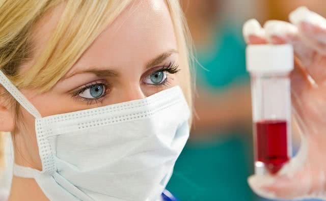  『喝牛奶』高尿酸痛风，多喝牛奶能有助缓解控制吗？医生为你全面分析