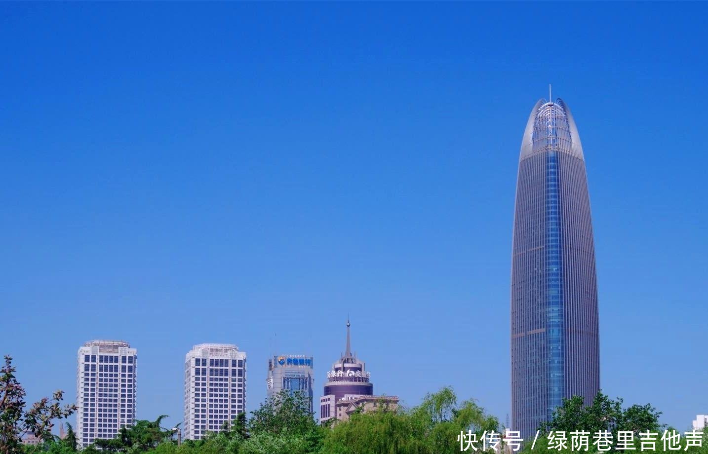 我国即将崛起的城市群，地处我国第三大省份，拥有两大龙头城市