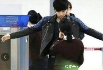 『检查』明星过安检:娜扎做作,杨洋撩女安检员,吴磊高冷,就服张艺兴!