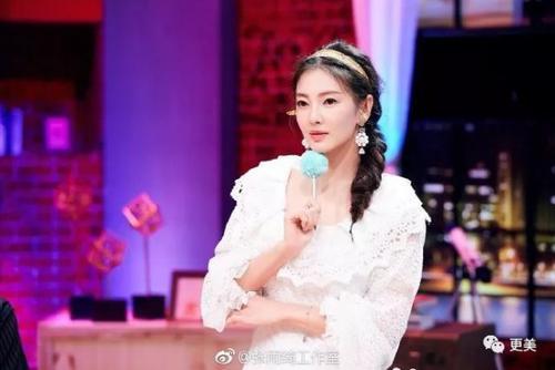 唐嫣短发老10岁，娜扎被夸仙女，热巴好惨